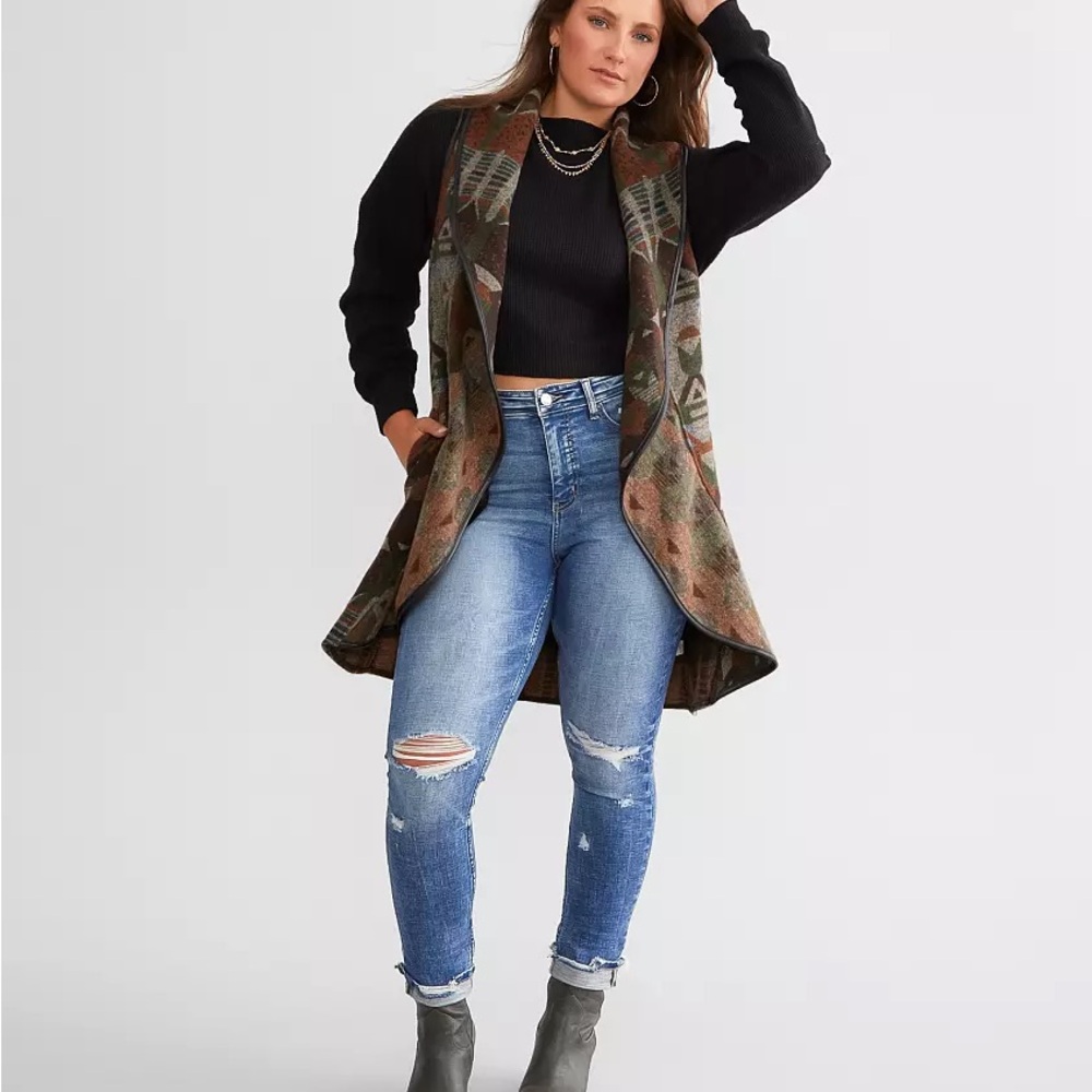 Buckle Aztec Flyaway Patterned Cardigan - Picture 2 of 5